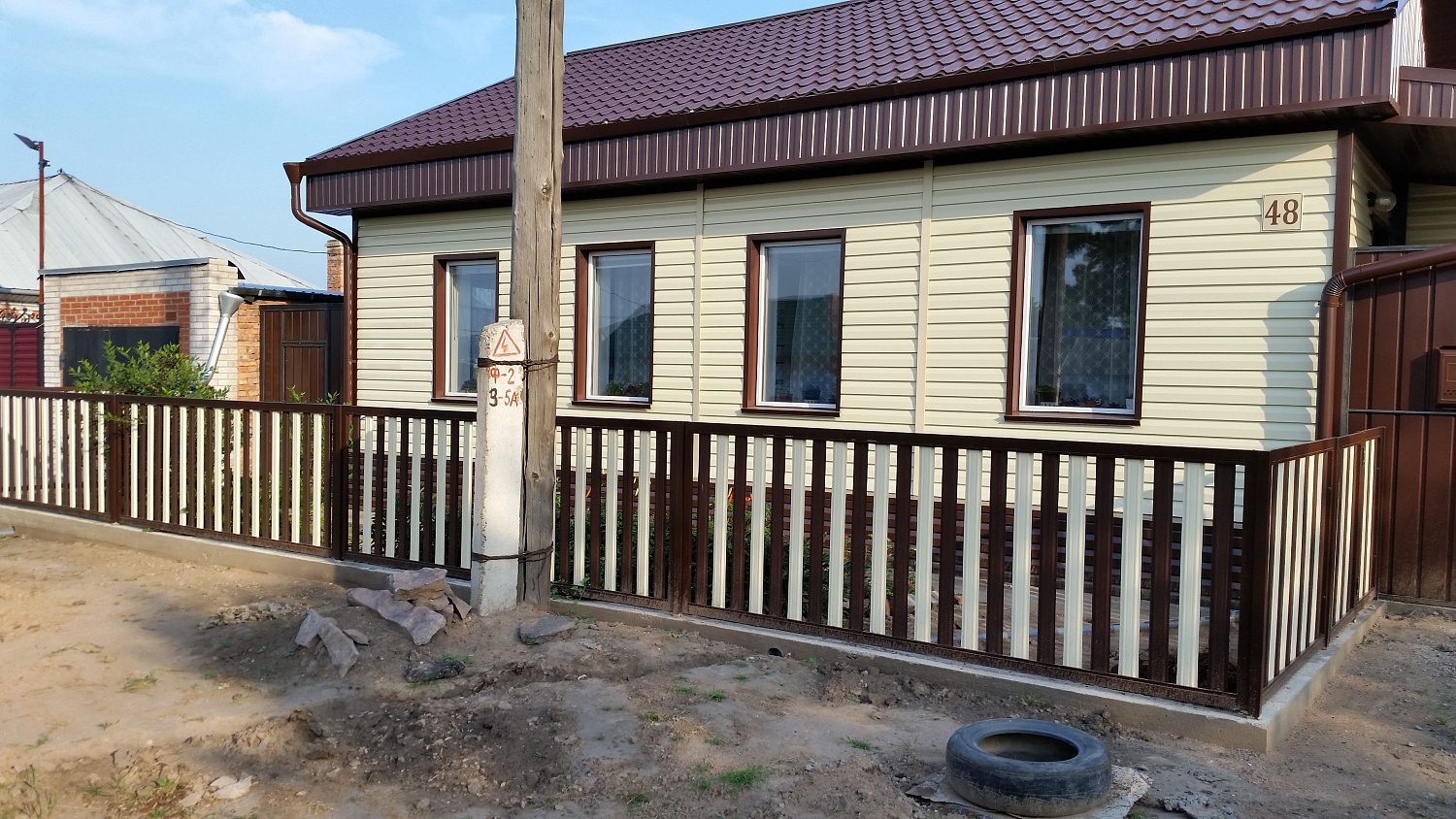 Евроштакетник 18м RAL8017 Шоколад, RAL1015 Слоновая Кость Полиэстер